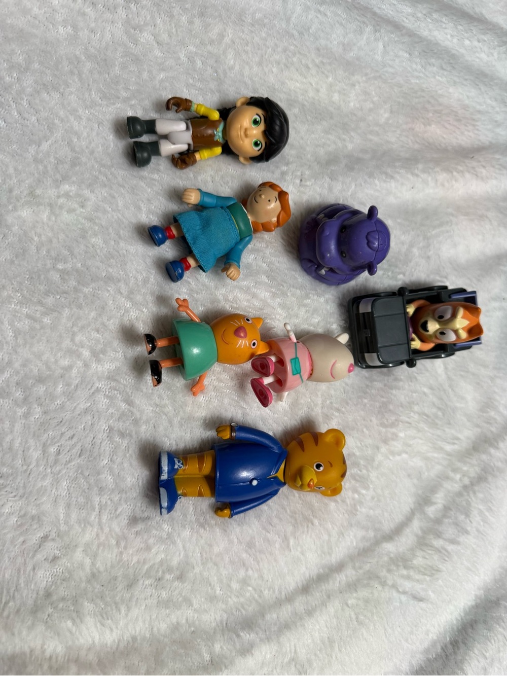 Mixed Kids Figure Lot Daniel Tiger Peppa Pig Bluey Disney Junior Toy Figures